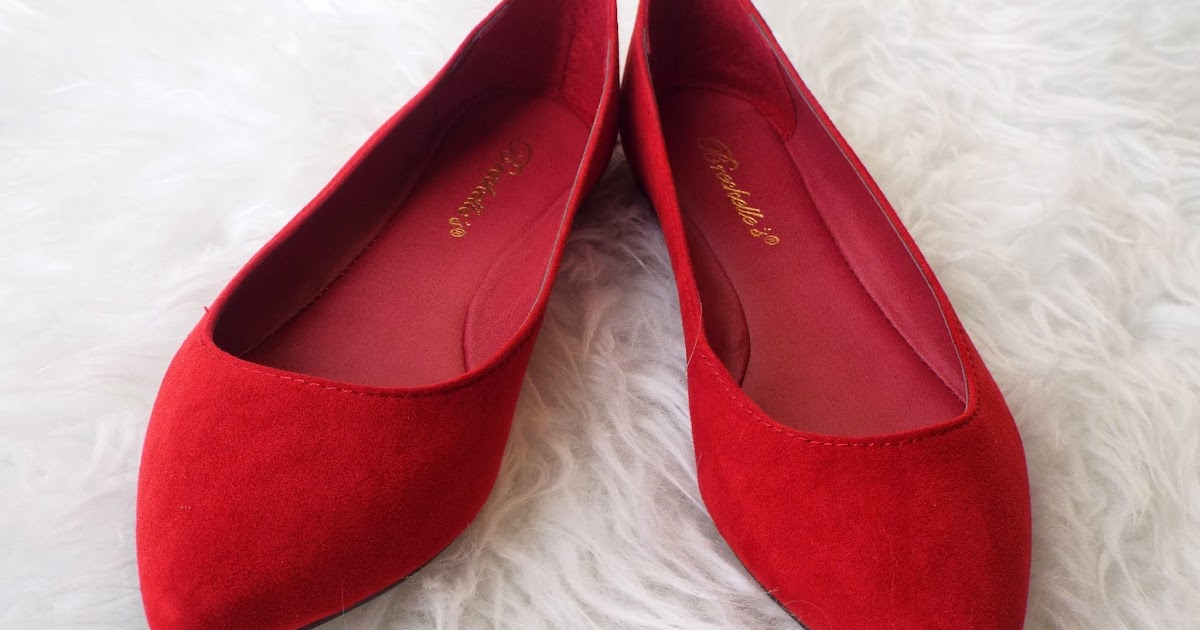 Beauty and the gin: New Breckelle's Red Pointed Toe Flats