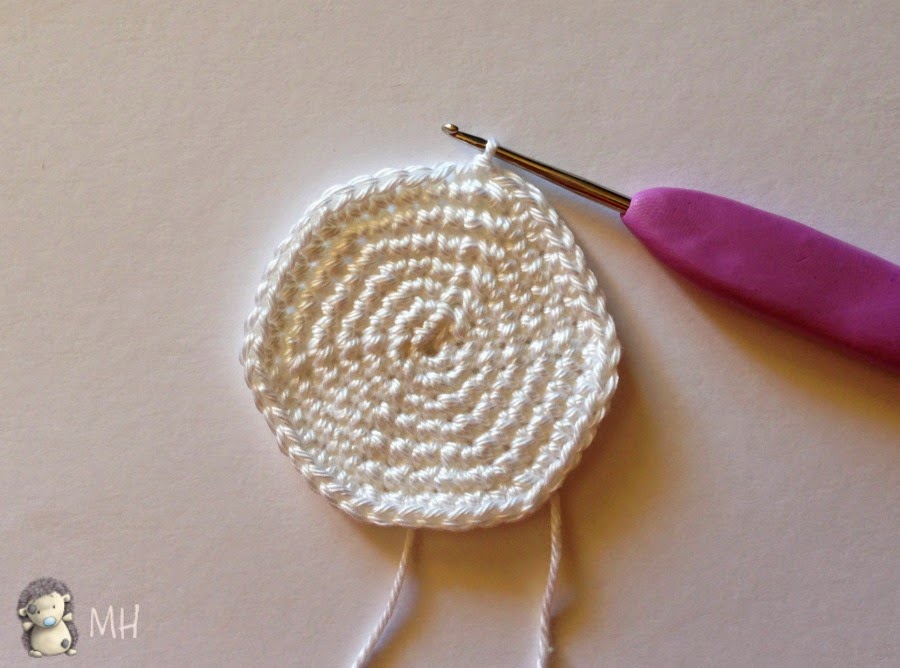 Aumentos regulares a crochet