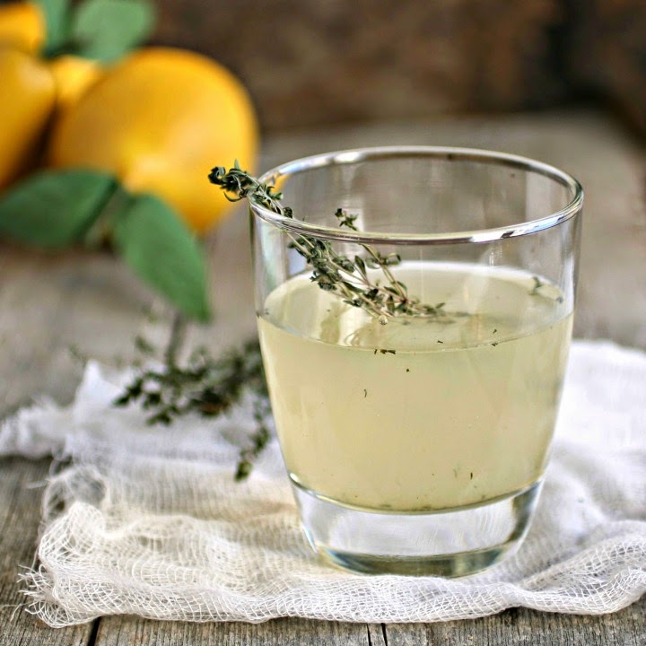 A Cocktail Life Pear & Thyme Gin Fizz
