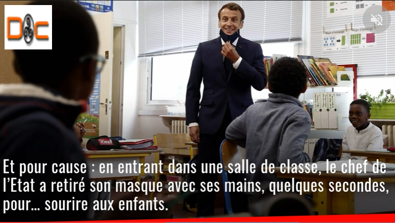 Emmanuel Macron s'est rendu dans une école de Poissy (Yvelines). Au cours de sa visite, un geste a scandalisé les internautes. Explications.