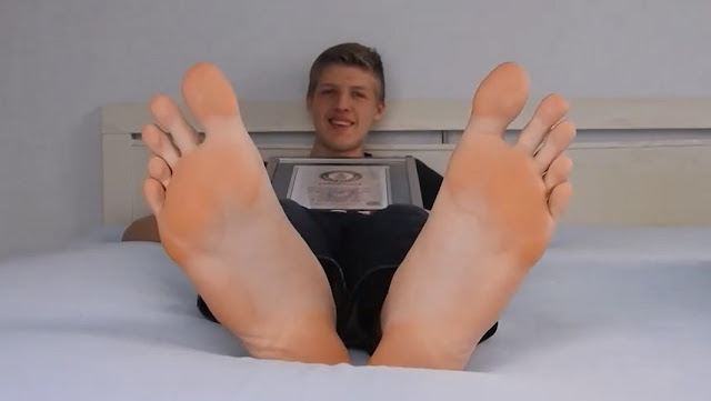  German teen Lars Motza, largest feet