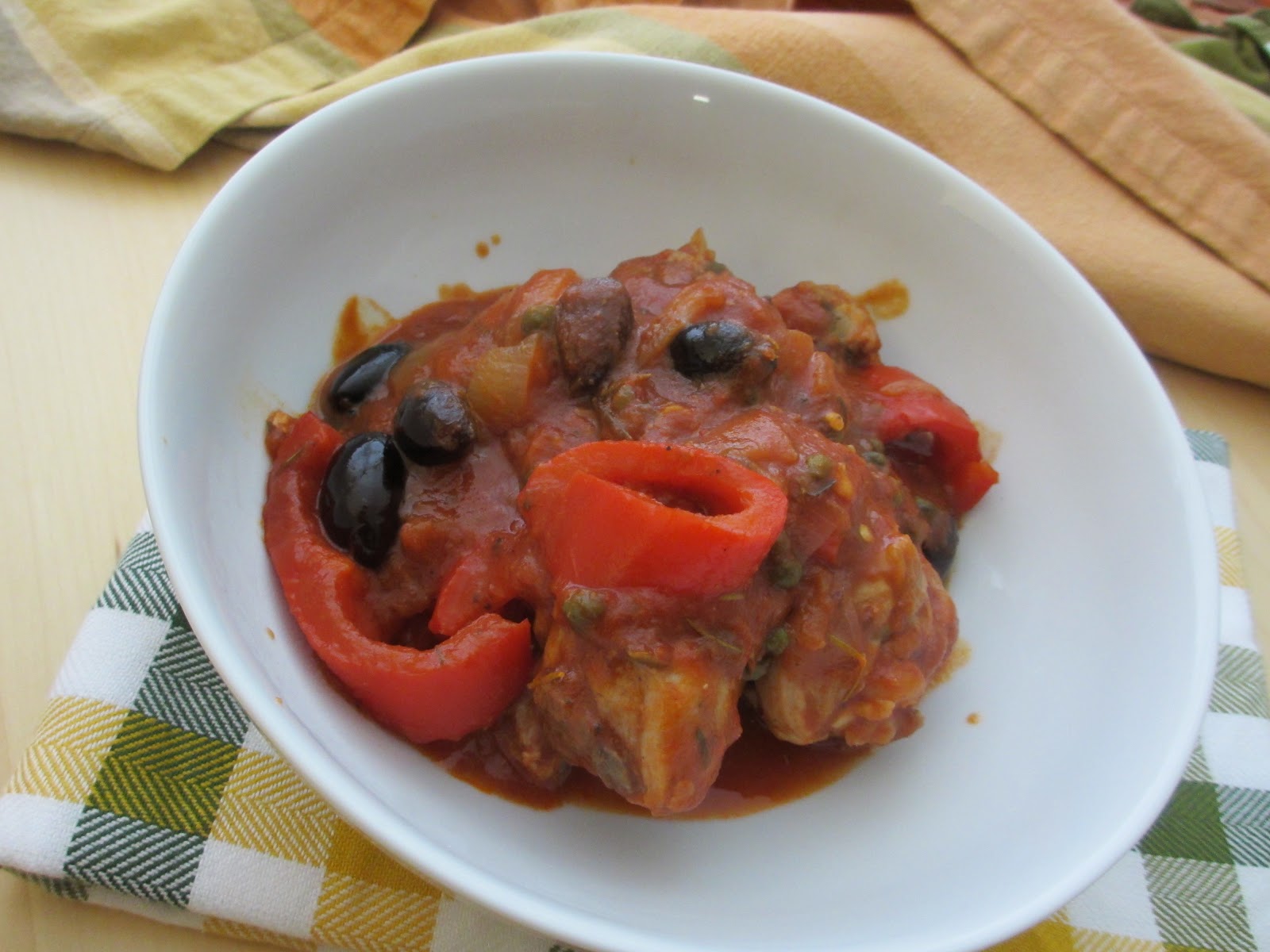 Stellar Treats Chicken with Peppers, Olives, and Capers