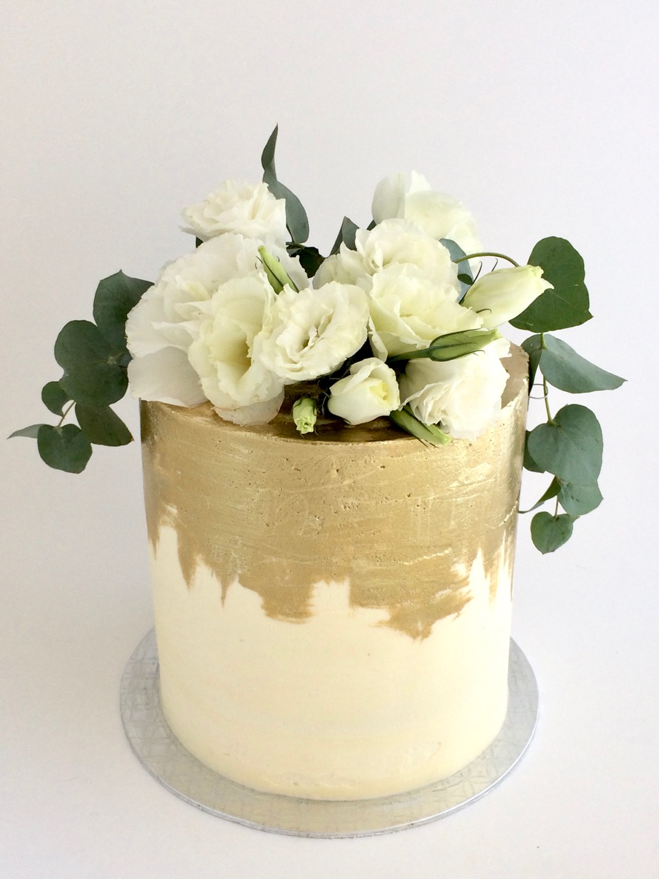 Touch of gold buttercream cake