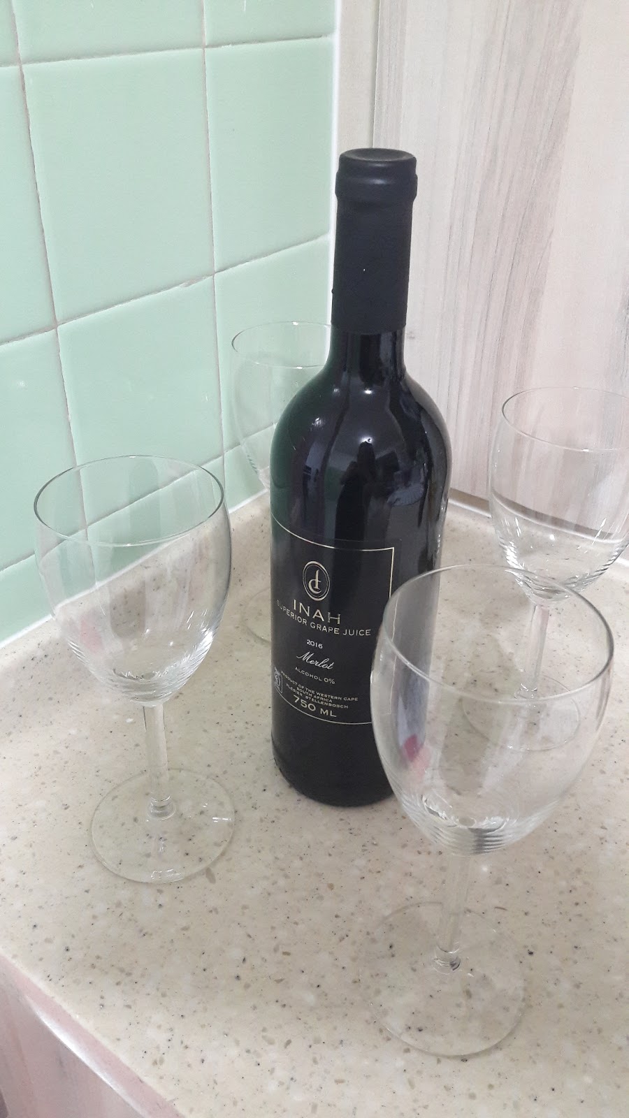 TheArcticStar's Tales Review on INAH's Superior Grape Juice aka halal wine