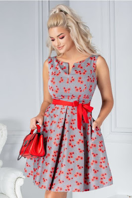 Rochie Fofy Alysade vara fara maneci cu dungi negre si flori rosii Rochie Fofy Alysade vara fara maneci cu dungi negre si flori rosii
