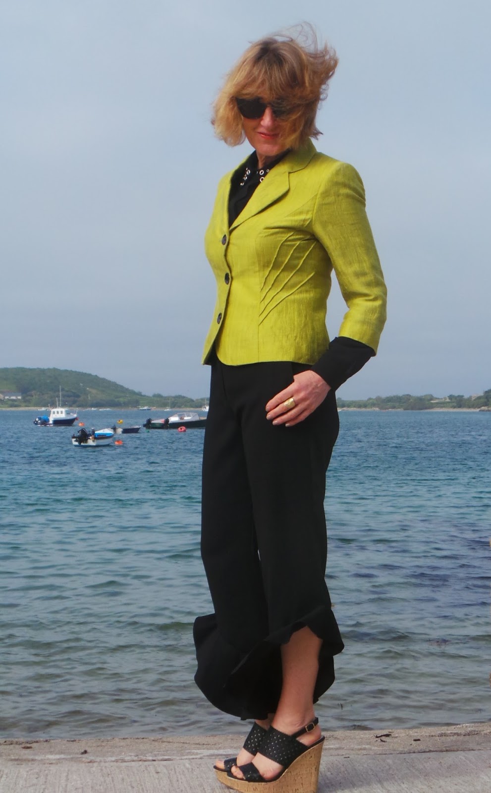 Black trouser challenge 1 | Anna's Island Style