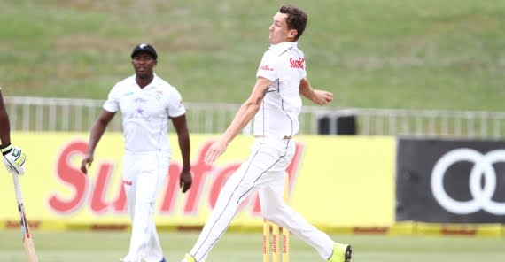 Calvin Savage (Credit: Anesh Debiky) Calvin Savage (Credit: Anesh Debiky) - Hollywoodbets Dolphins - Sunfoil Series - Cricket - Bowling
