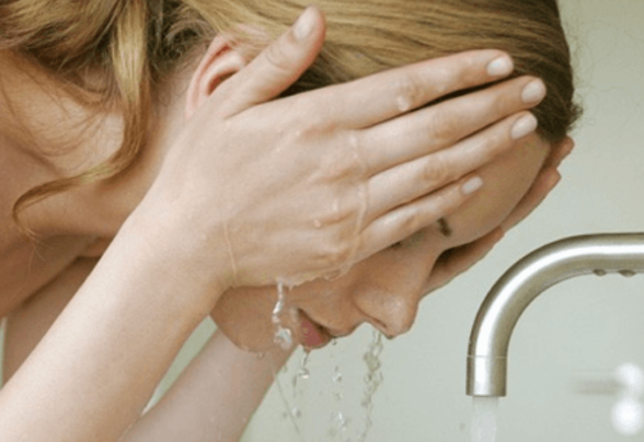 10 problemas que só os adultos que têm acne compreendem
