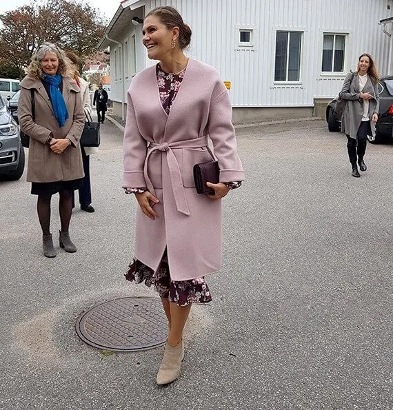 Crown Princess Victoria wore Andiata Odnala wool jacket in pink, and ByTiMo flared bell sleeve dress at research vessel