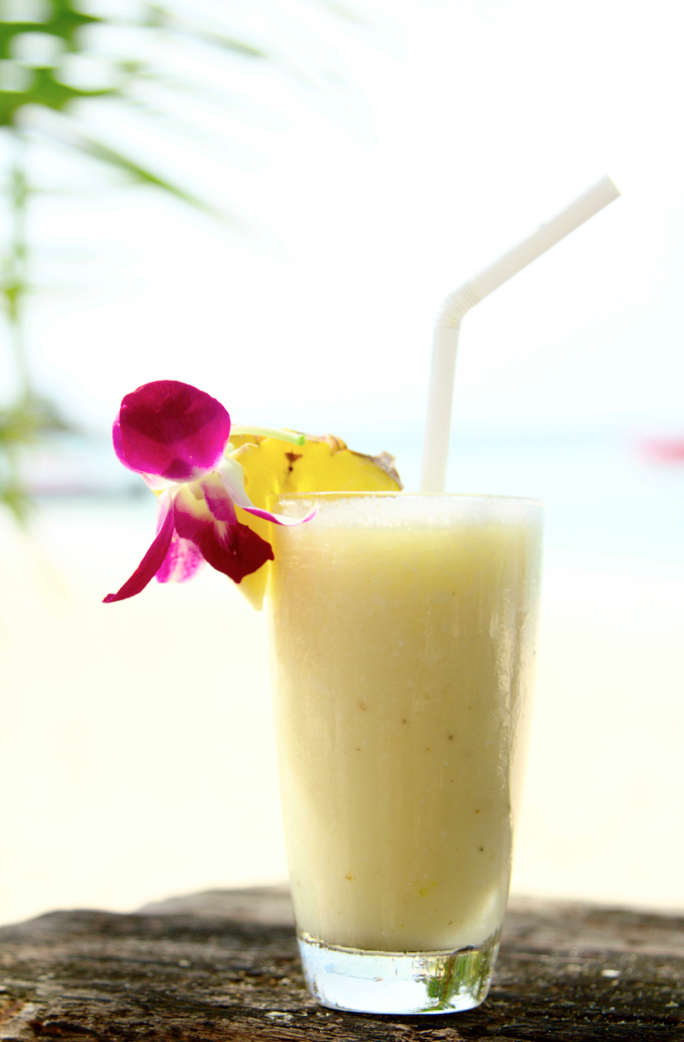 Was Schickes: KOKOSNUSS-ANANAS-BANANE SHAKE - #REZEPT