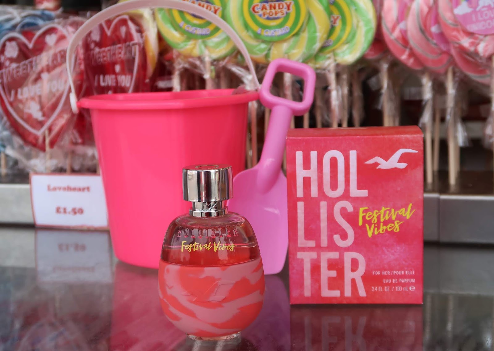 Hollister Festival Vibes Fragrance Review by UK Perfume Blogger WhatLauraLoves