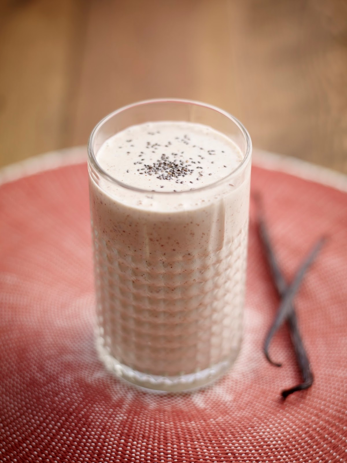 Nut Butter Vanilla Breakfast Smoothie: Energy Boosting