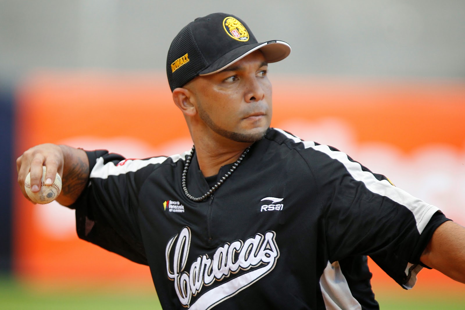 Alex González se retirará el jueves frente a las Águilas Ignacio