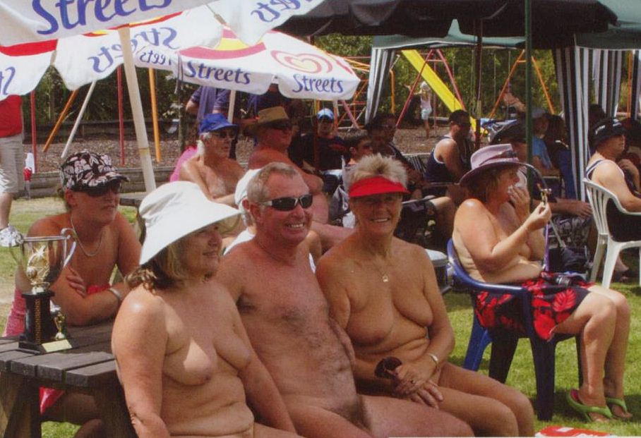 Nudist Photos of the Day 01-20-12.
