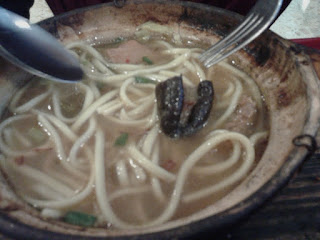Menikmati Claypot Noodles Soup