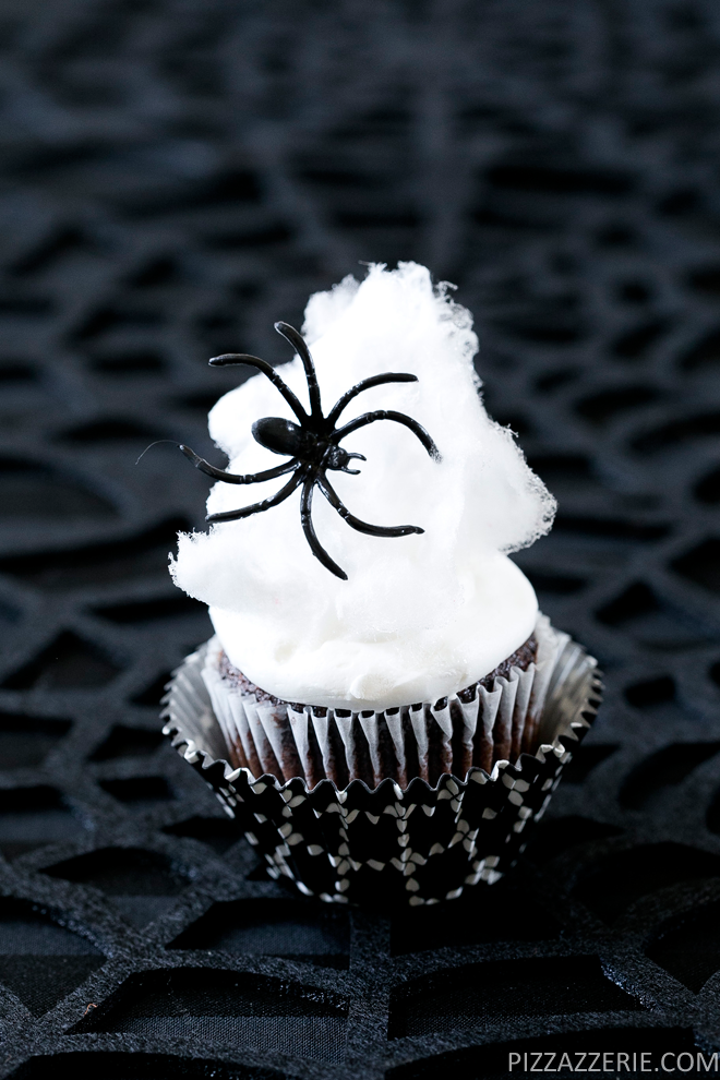 Super Web Cupcakes | Halloween and desserts go hand-in-hand. So dress your desserts up to this Halloween. Check out these 21+ Best Halloween Inspired cupcakes for spooky Halloween. | delicious halloween desserts | scary desserts halloween | halloween sweets desserts | fun halloween desserts | best halloween desserts #desserts #cupcakes #sweets