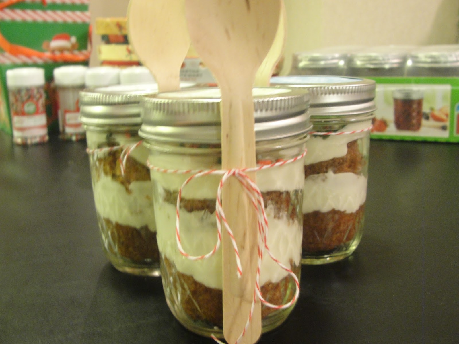 KT Kakes How to Make Christmas Cupcakes in a Jar