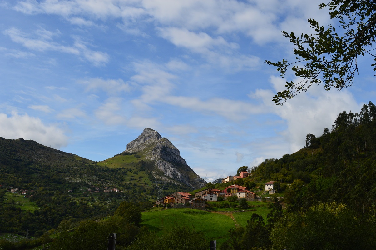 Foto de Pico Peñamellera en Peñamellera Alta, Asturias