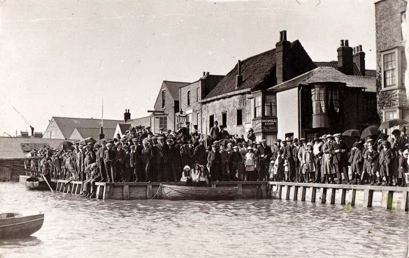 wivenhoe Heritage. We don't get that many now!