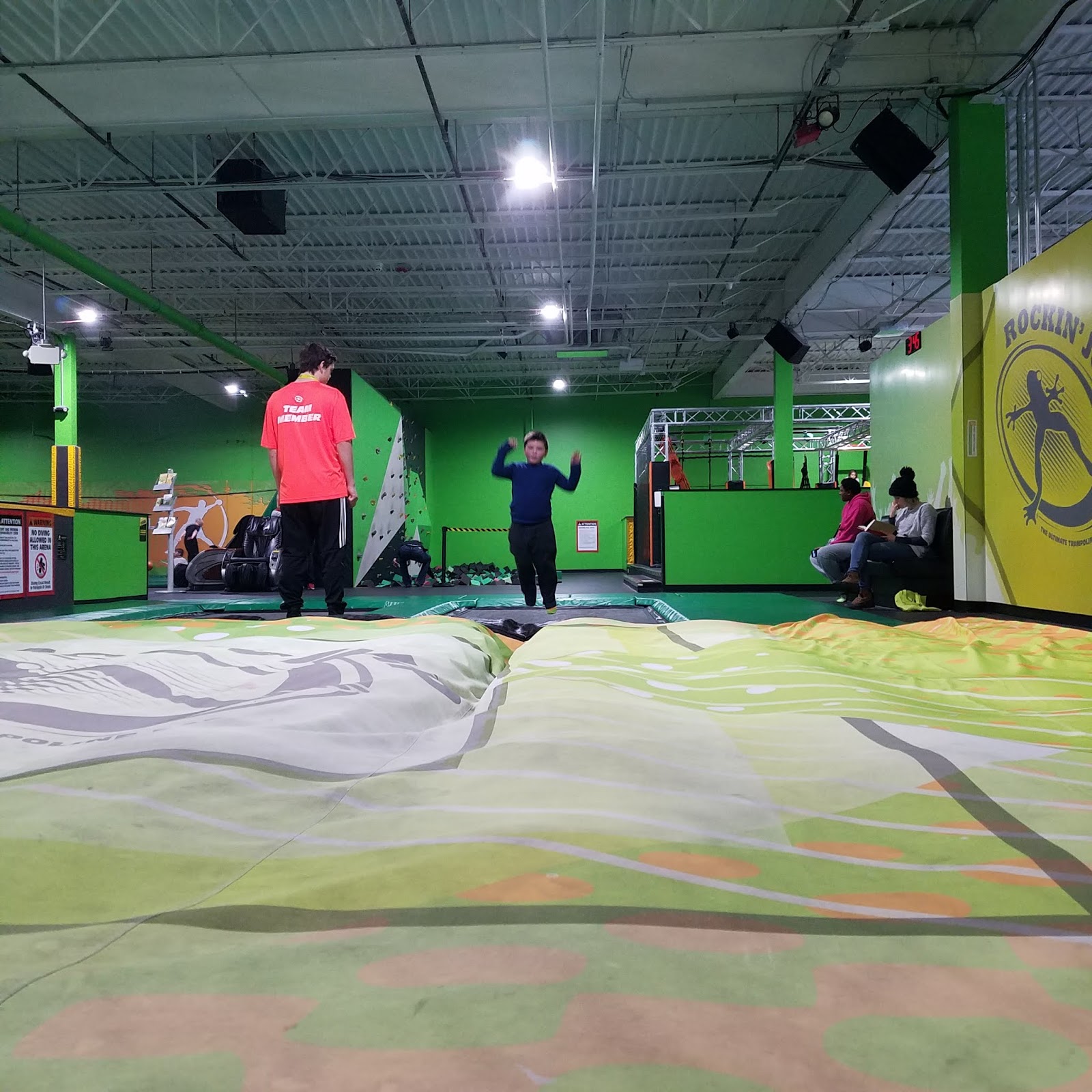 Play St. Louis Rockin' Jump Trampoline Park, Shrewsbury