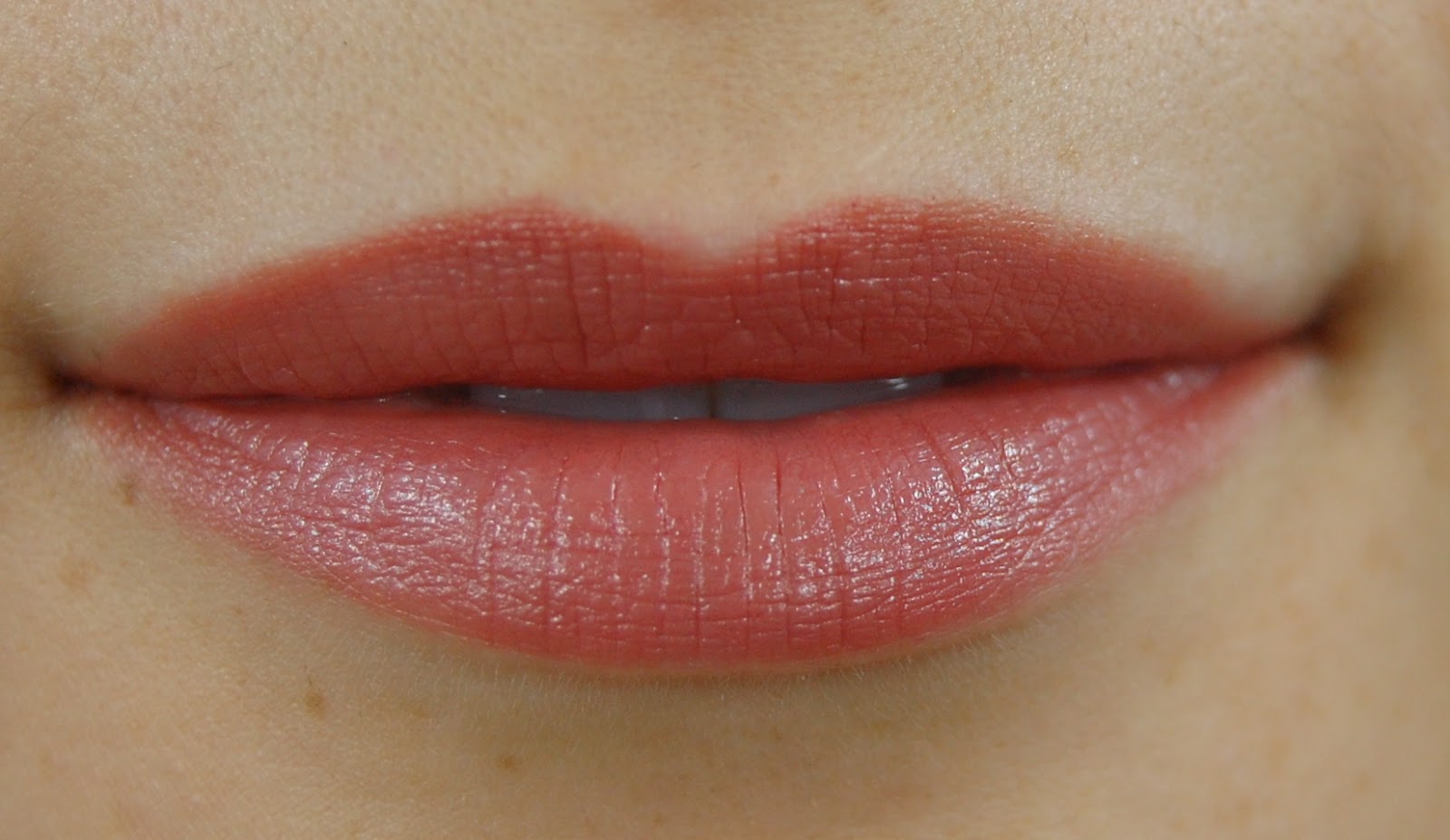 AliciaD372 Review Revlon Super Lustrous Lipstick in