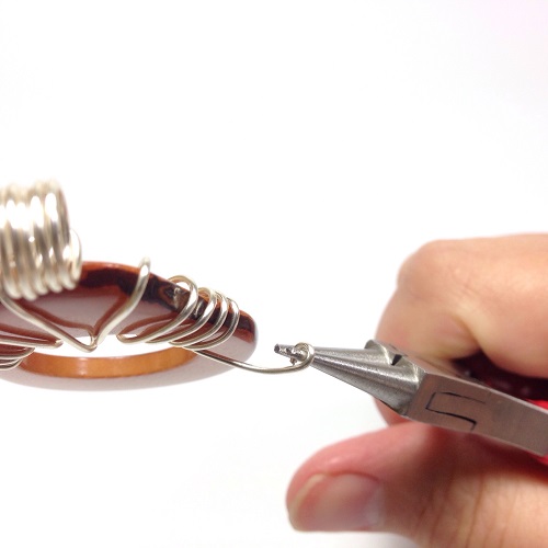 How to Wire Wrap Multiple Donut Statement Necklace Tutorial / The Beading Gem