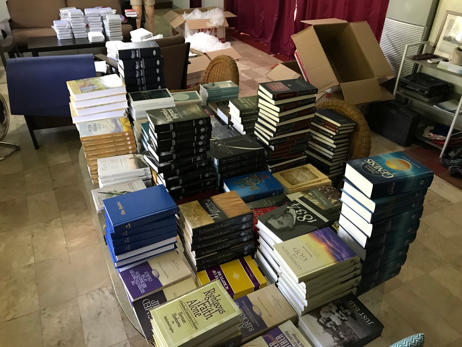 Kleyns In The Philippines * New Shipment for Bookshelves