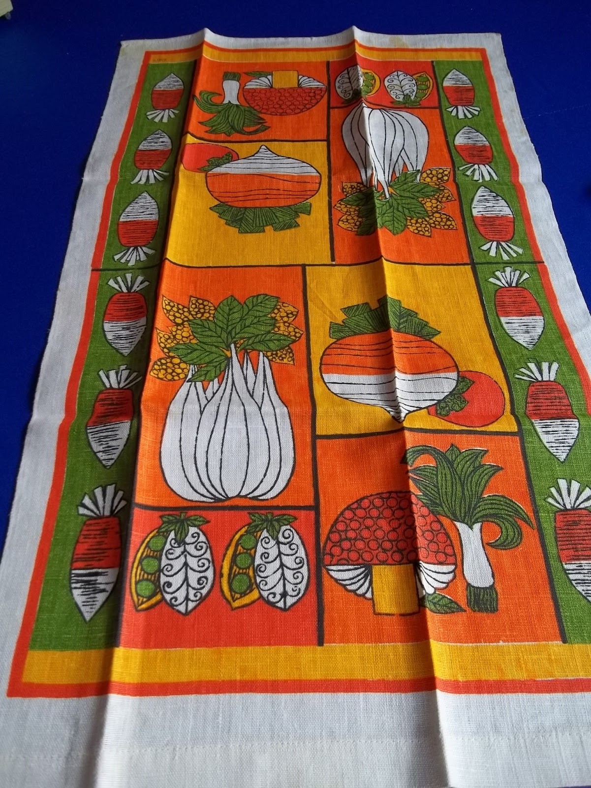 Textiles Mod and Vintage : 1970's Kitchen Linens