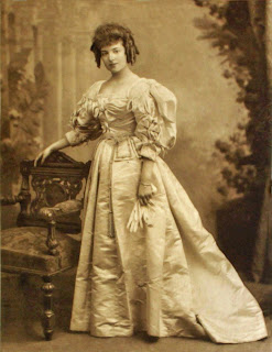 History in Photos: Duchess of Devonshire’s Jubilee Costume Ball 1897