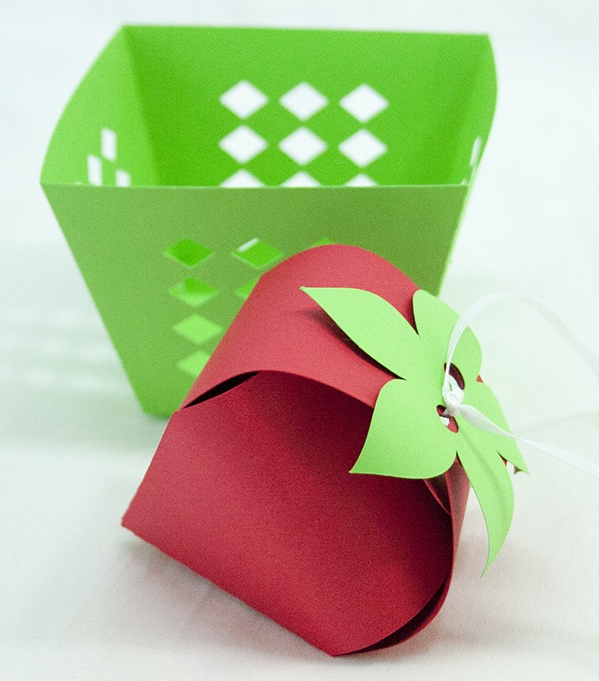 Strawberry Basket filled with paper Stawberries Tutorial myscrapchick