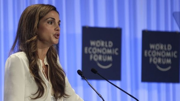 Queen Rania attend the plenary session 'A New Vision for Arab Employment' on the second day