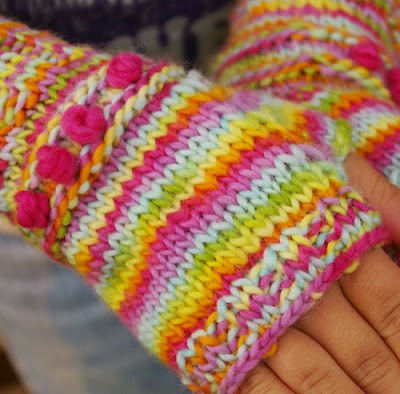 golden bird knits: Fingerless Gloves knitting pattern