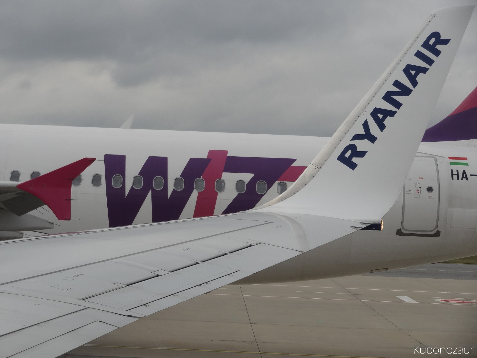Konkurencja samoloty Wizzair i Ryanair