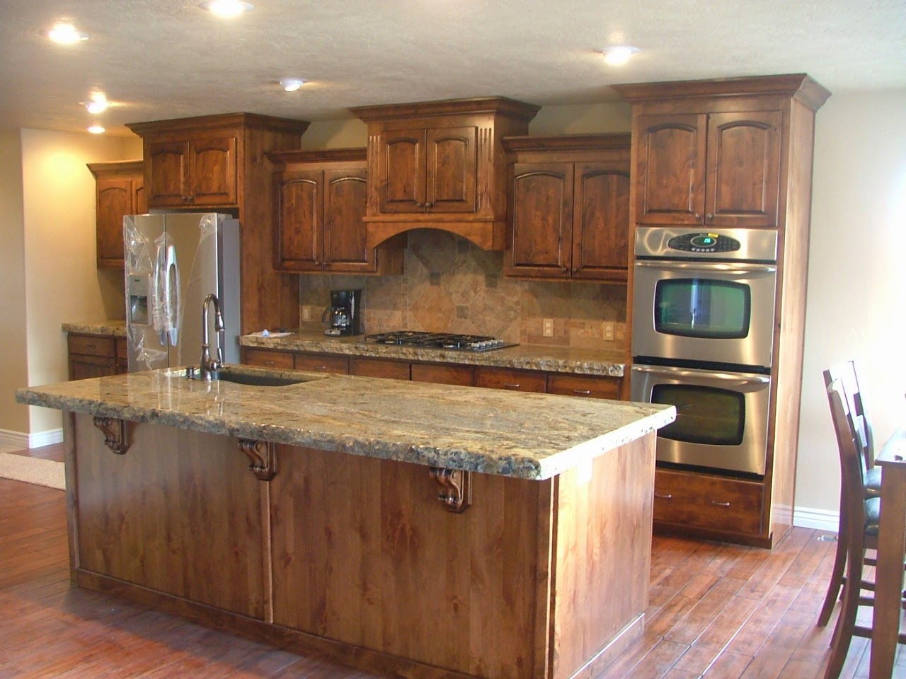 King Cabinets & Woodworks: Kitchens