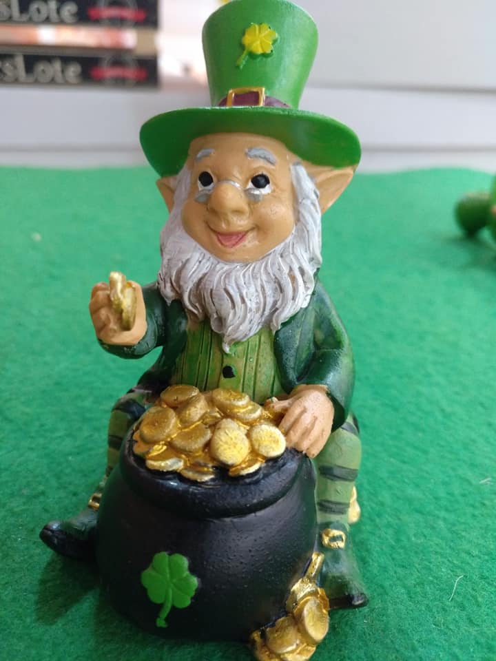 MINERLLUM FIGURAS DUENDE VERDE DE LA SUERTE. Duendes de la suerte por