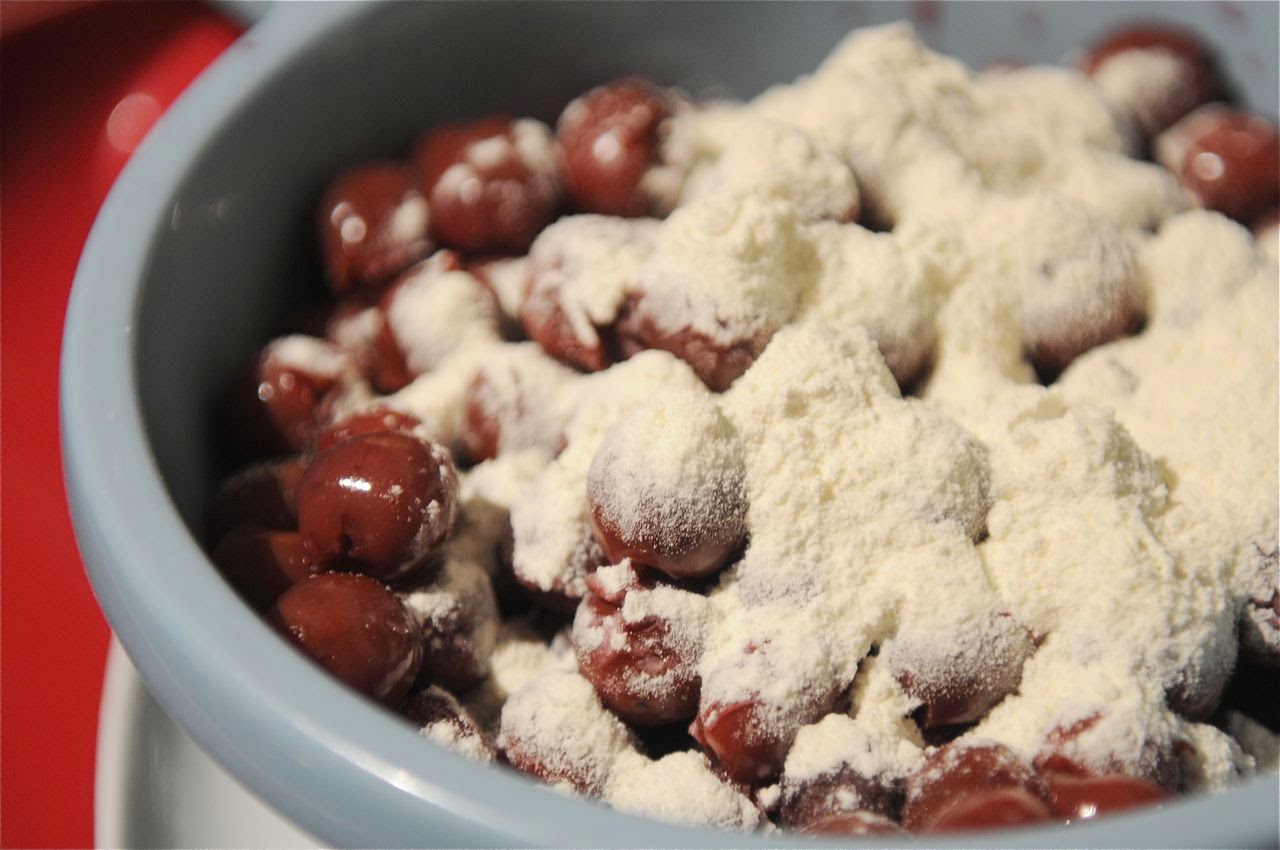 Meike´s cookbooks: Saure-Sahne-Kirschkuchen