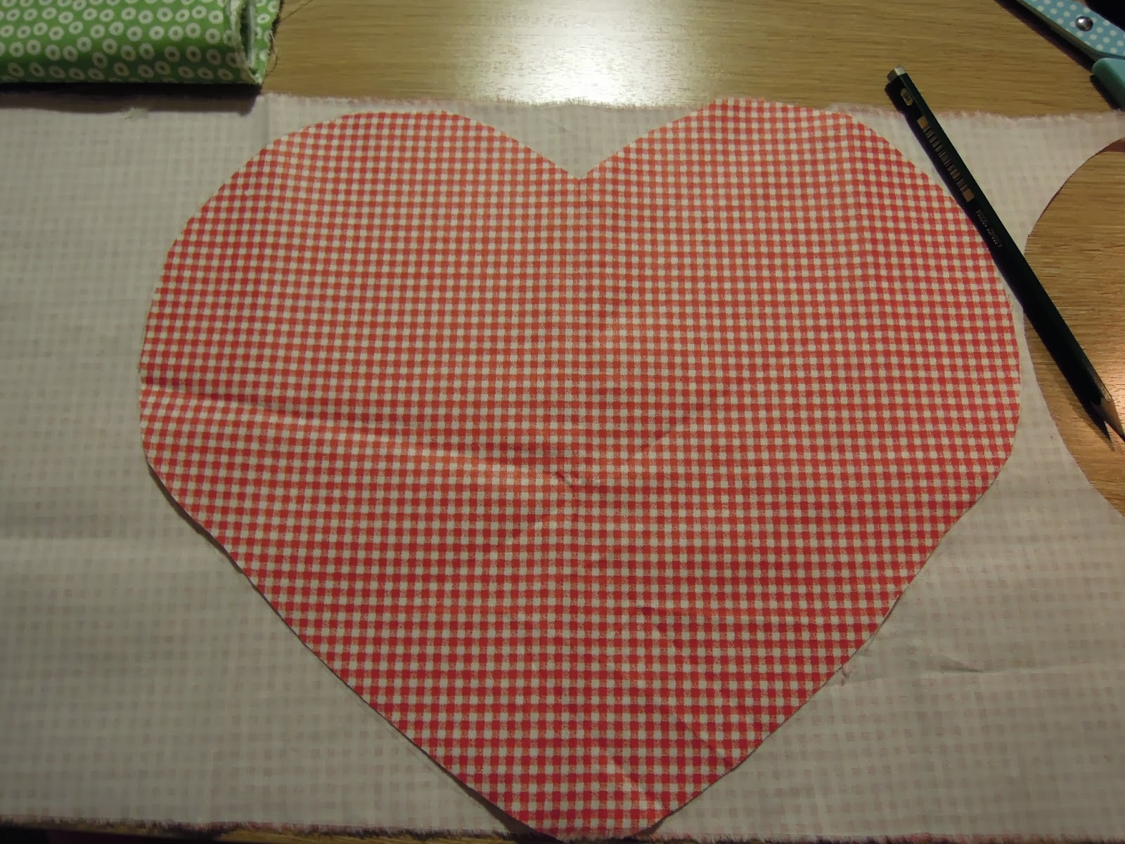 Made With Love Kalp Yastık