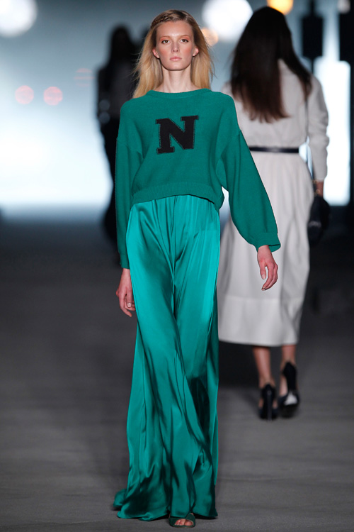 Tirana Street Style Tea Fundi i gjate Albania Fashion Bloggers