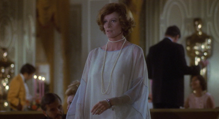 MAGGIE SMITH in CALIFORNIA SUITE