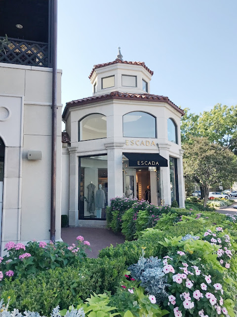 Exploring Dallas: Highland Park Village | Sweet, Short & Stylish