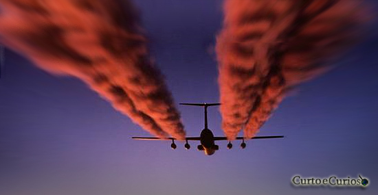 Veneno no céu? aviões do governo estão pulverizando química misteriosa sobre nós?