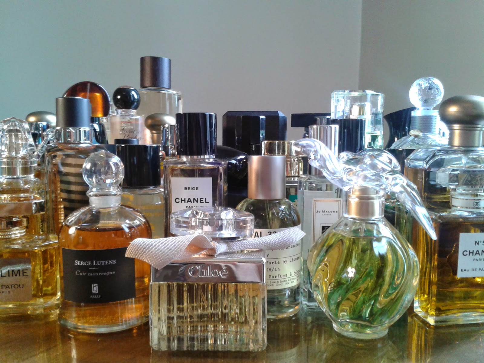 Ya se ha publicado “101 parfums à découvrir” ed. Dunod.