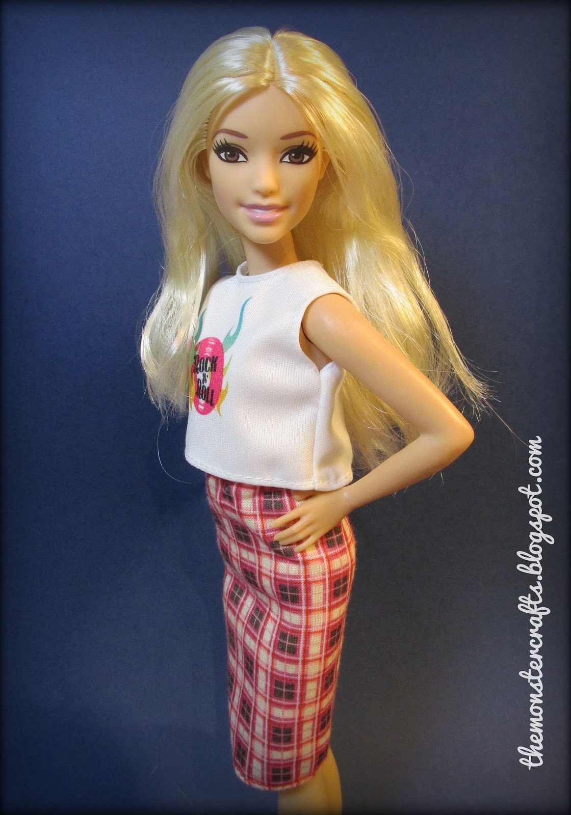Distrahere Såvel Ekspert Doll Review: Barbie Fashionistas Petite "Rock'N'Roll Plaid"