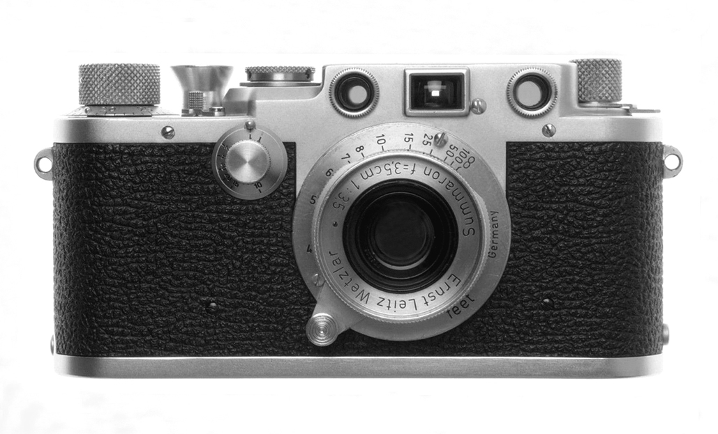 Leica Barnack Berek Blog The Waiter Ali In Cafe Hawelka An