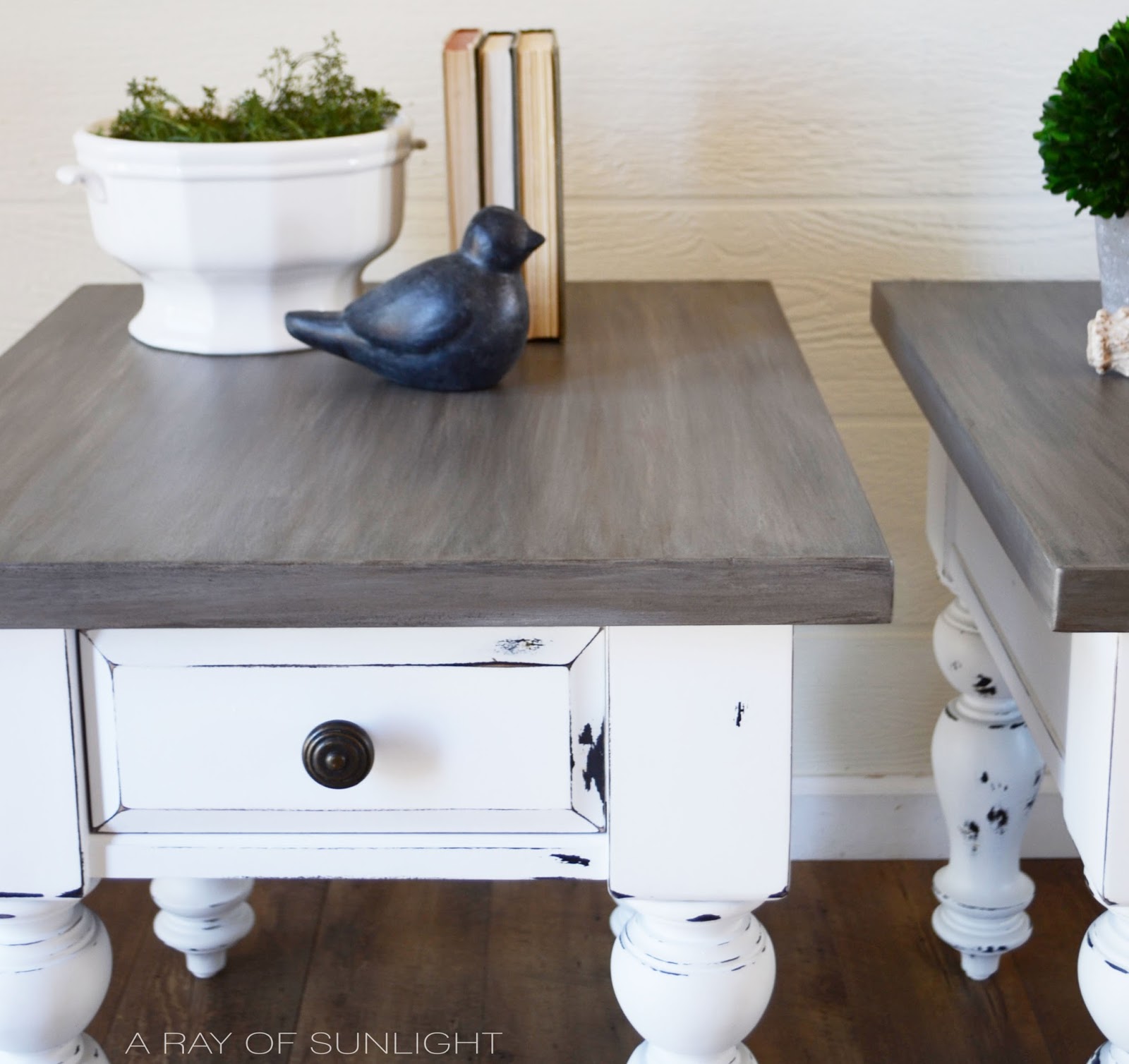 White Farmhouse Tables With Weathered Wood Tops A Ray Of Sunlight It Was The Perfect Product To Finish Off Layered Weathered Wood Effect