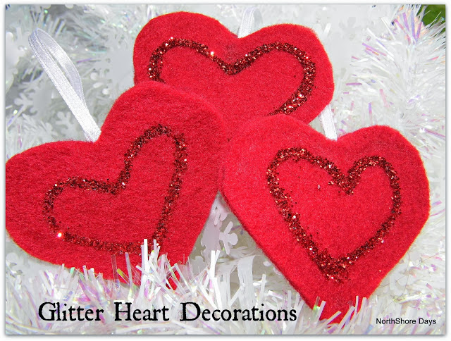 http://www.northshoredays.com/2012/12/glitter-heart-decorations.html