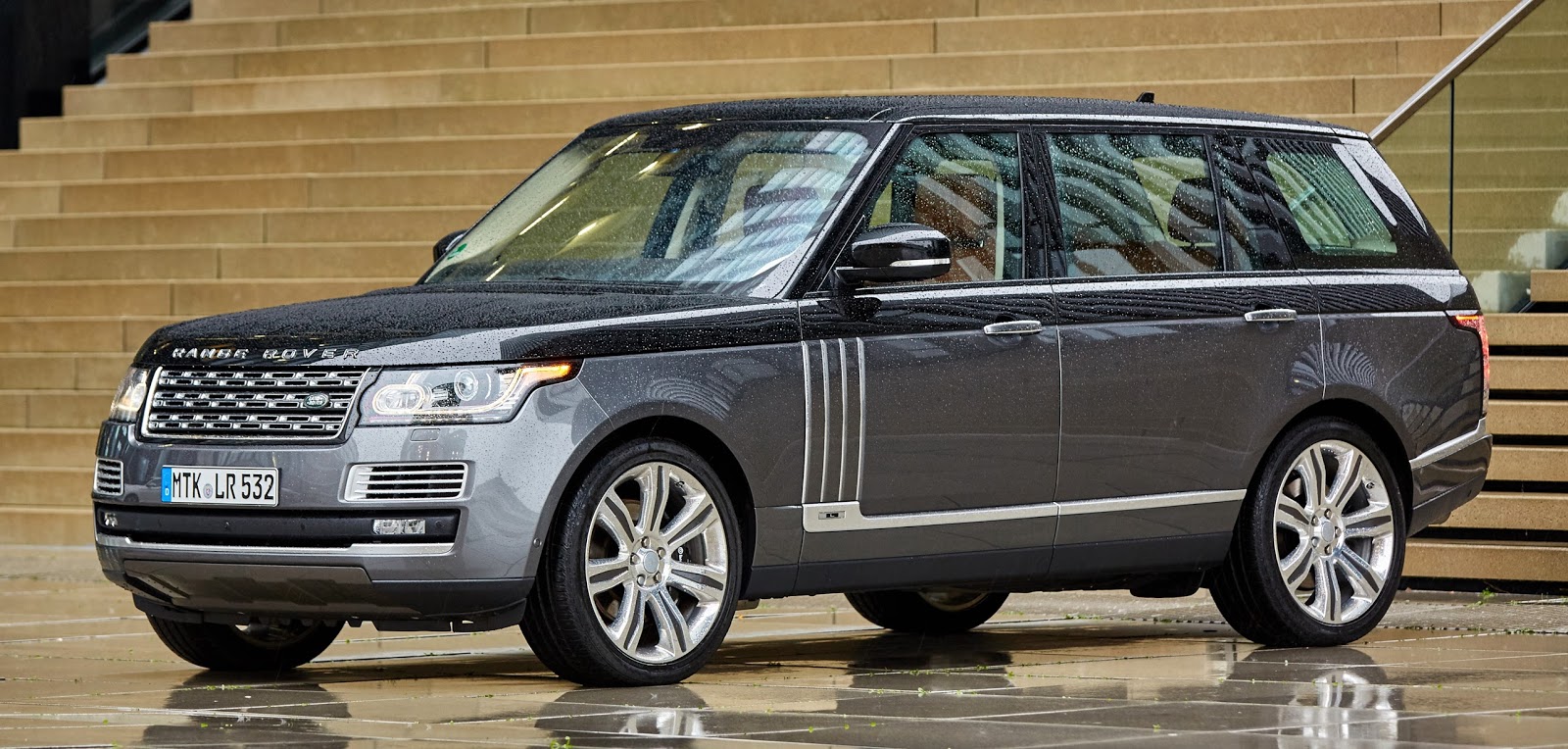 Range Rover SVAutobiography ultrapassa fronteira do R$ 1 milhão