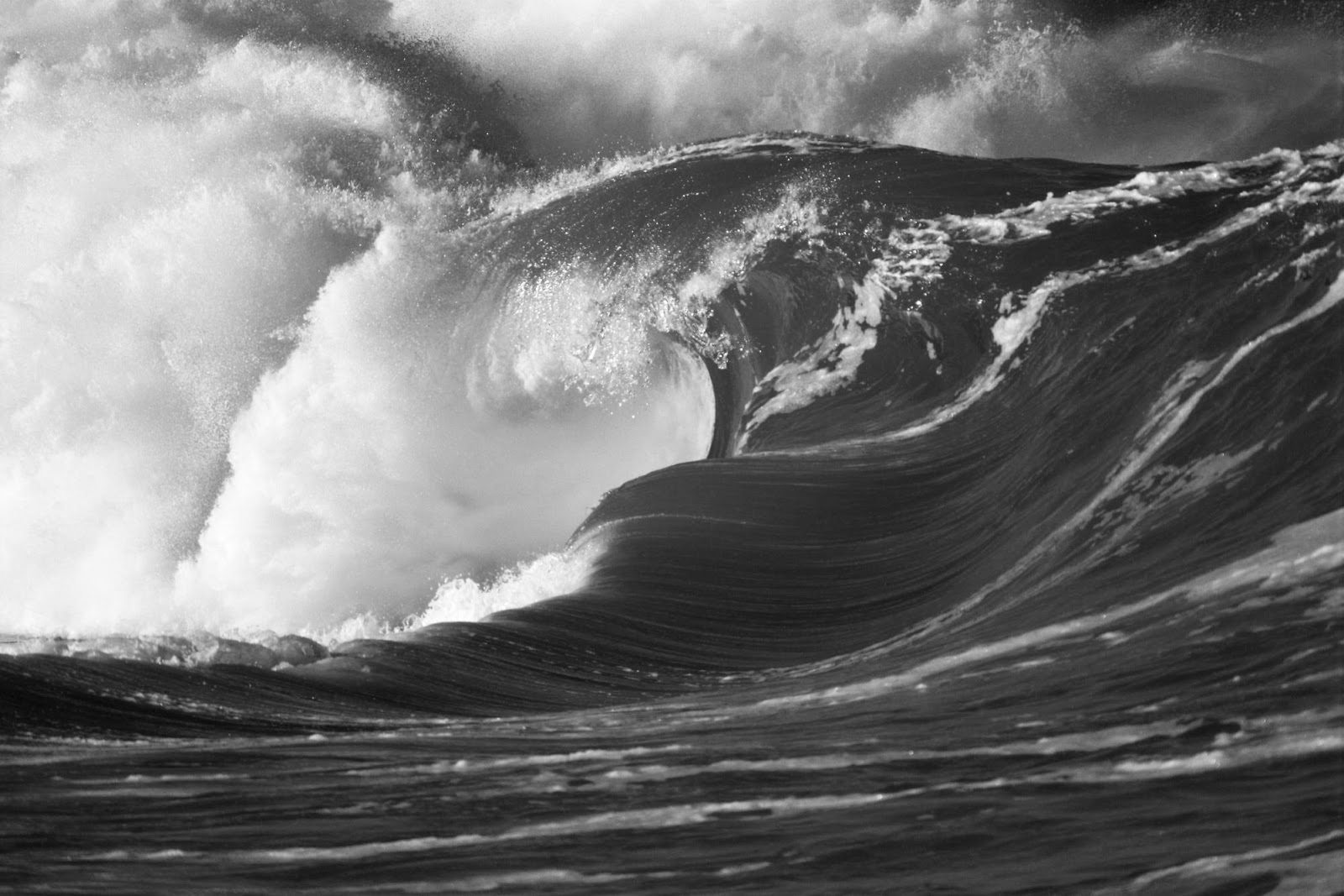 Волна 90. Море, волны. Огромные волны. Черно белые волны. ЦУНАМИ.