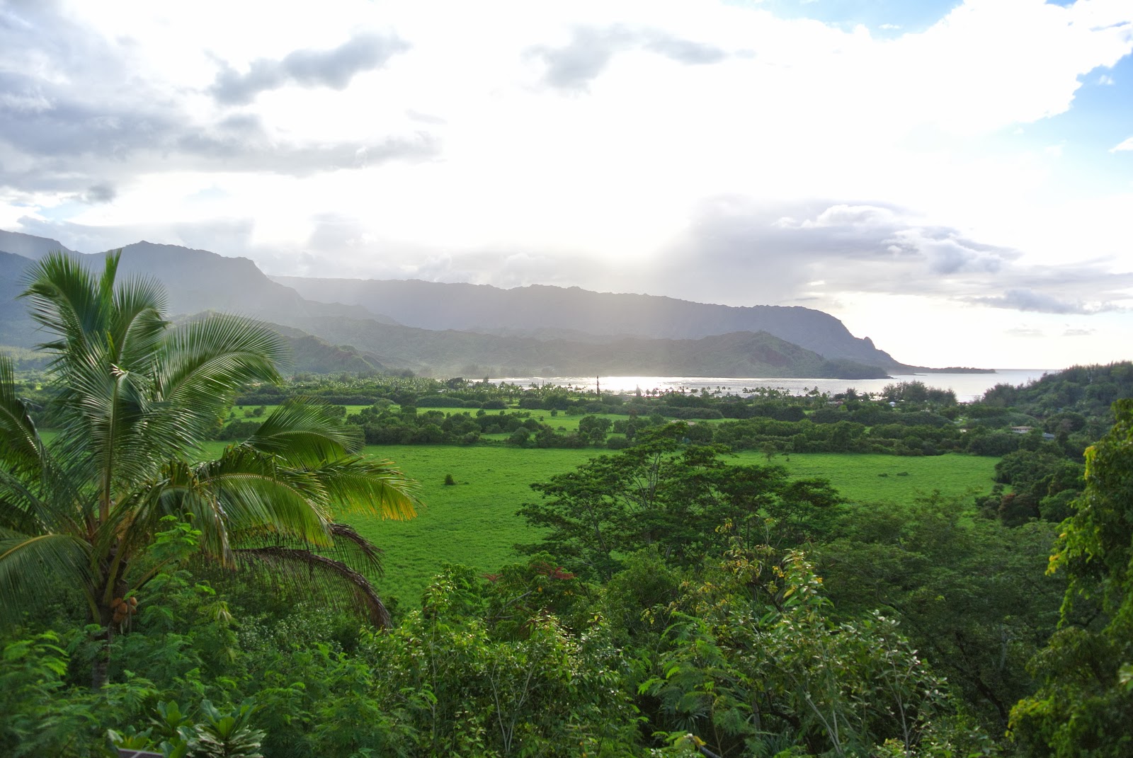 sleeping with my eyes open Kauai Tunnels beach, Hanalei Bay