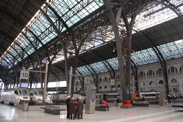 Estación de Francia czyli czym sie rozni kolej hiszpanska